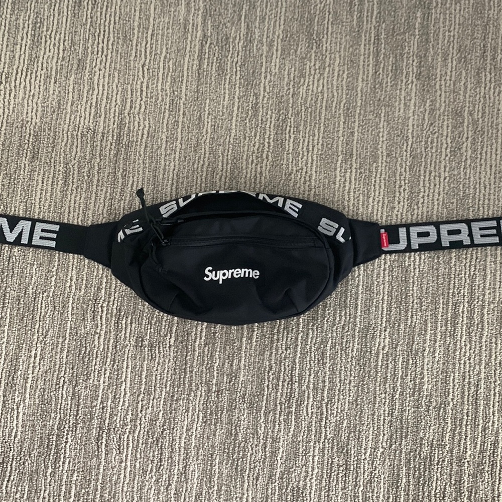 Supreme waist bag (ss18)